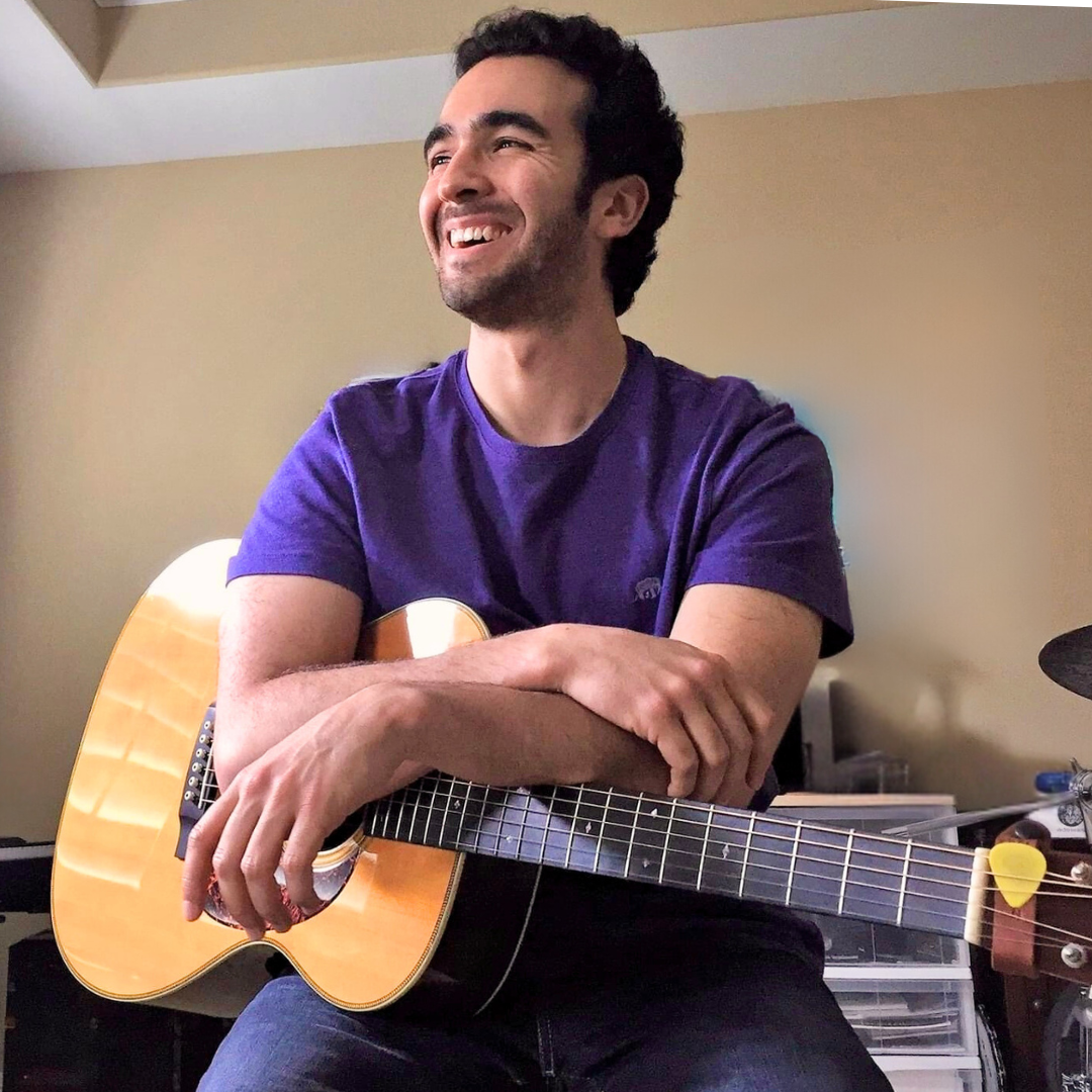 Sebastian Gomez headshot